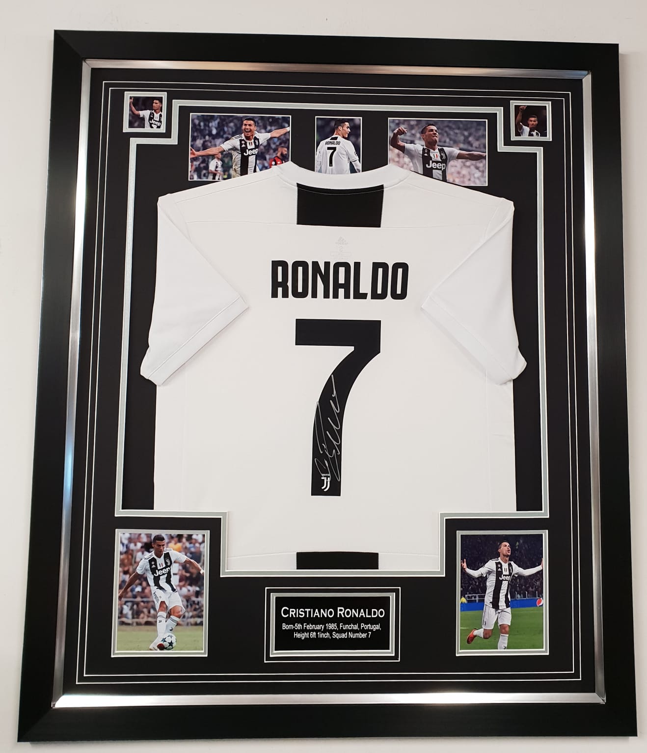 ronaldo signed juventus jersey