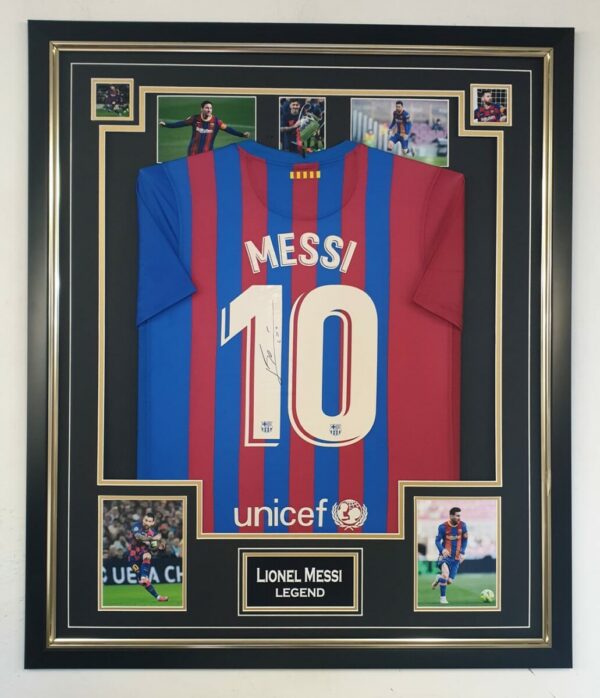 Lionel Messi Signed Barcelona Shirt No 10 bd