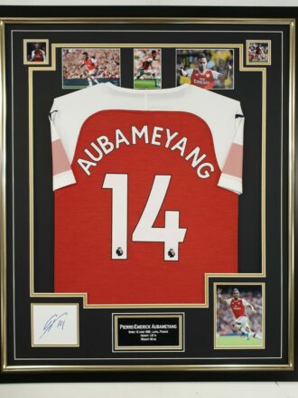 Aubameyang Signed Arsenal FC